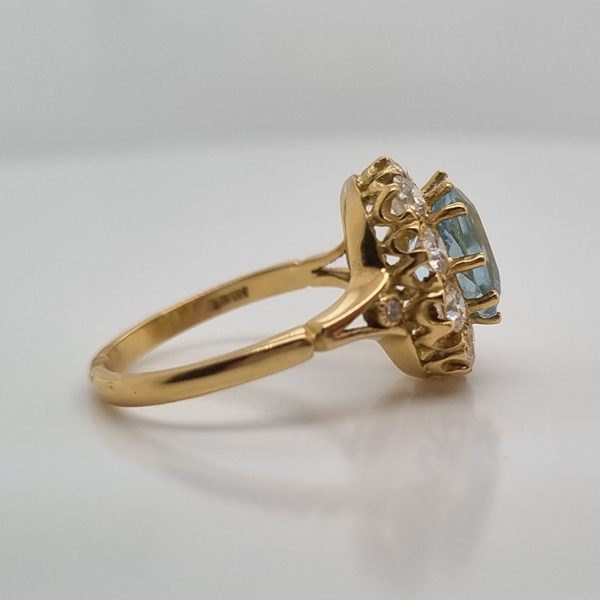 Vintage 2.50ct Aquamarine and Diamond Cluster Ring in 18ct Yellow Gold
