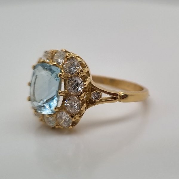 Vintage 2.50ct Aquamarine and Diamond Cluster Ring in 18ct Yellow Gold