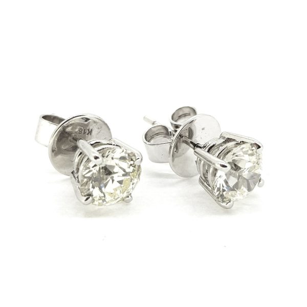 Pair of Diamond Stud Earrings, 2.86 carats, G/H, VS2, 18ct White Gold