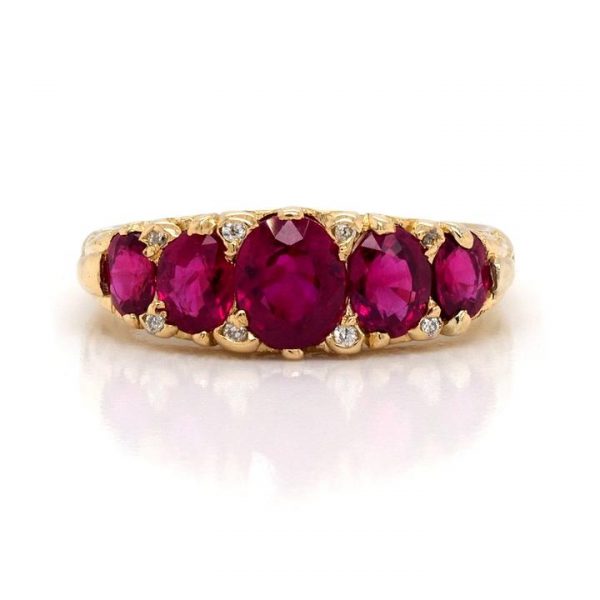 Vintage Ruby Five Stone Ring in 18ct Yellow Gold, early 20th century
