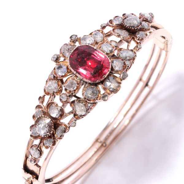 Antique Victorian 4ct Spinel and Rose Cut Diamond Cluster Bangle Bracelet in 15ct Gold, 19th century Circa 1870s
