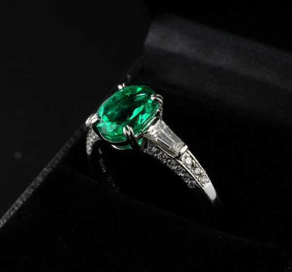 Exceptional 2.58ct Colombian Emerald and Diamond Platinum Engagement Ring
