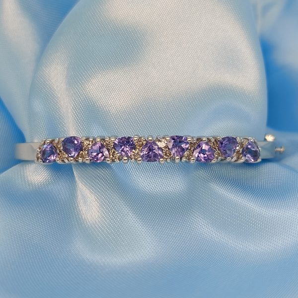 Modern 3.15ct Tanzanite and Diamond Bangle Bracelet