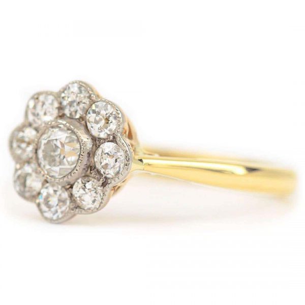 Vintage 18ct Gold Old Cut Diamond Daisy Cluster Ring