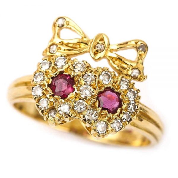 Vintage 18ct Yellow Gold Ruby and Diamond Sweetheart Ring