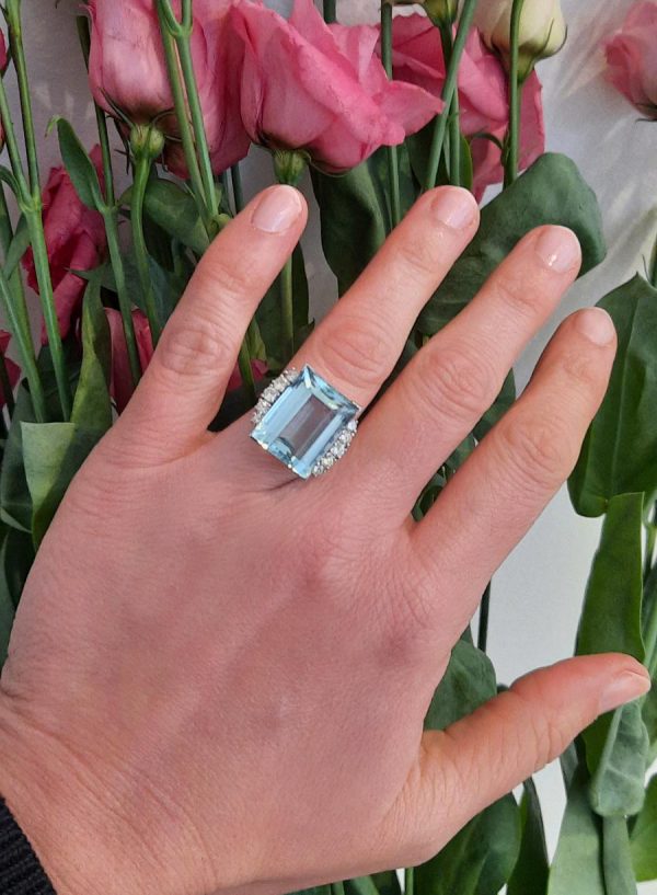 Aquamarine and Diamond Dress Ring, 14 carats