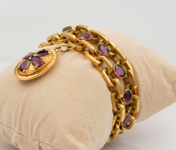 Antique Victorian 28.00ct Garnet Rare French Origin 18ct Gold Bracelet
