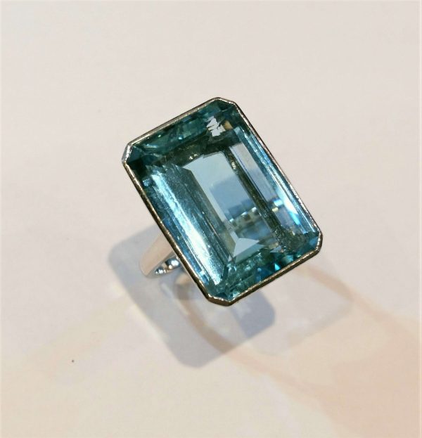 Vintage Single Stone 22ct Emerald-Cut Aquamarine Ring