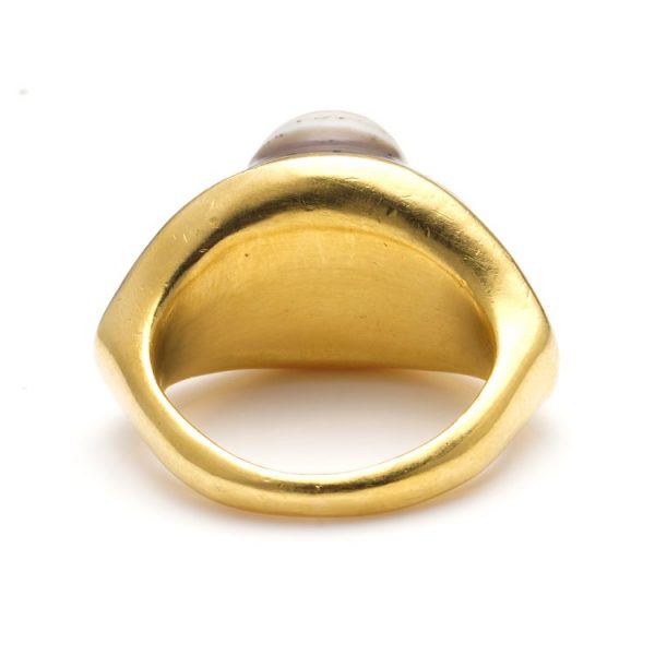 Antique 22ct Yellow Gold Ring with white and grey hardstone bearing Greek lettering