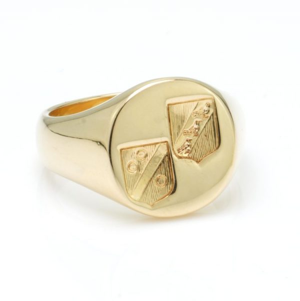 Vintage 18ct Yellow Gold Signet Ring with Coat of Arms, Made in England, Circa 1970s