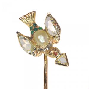 Antique Georgian Bird Stick Pin with Pearl and Diamonds, Dove bird in flight set with rose cut diamonds and a pearl, accented with red and green paste, in 14ct yellow gold with later pin, late 18th century Circa 1770