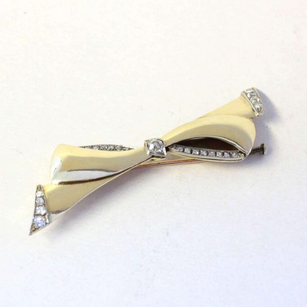 Vintage French Cartier 2.5ct Old Cut Diamond and Gold Bow Brooch, Circa 1940s