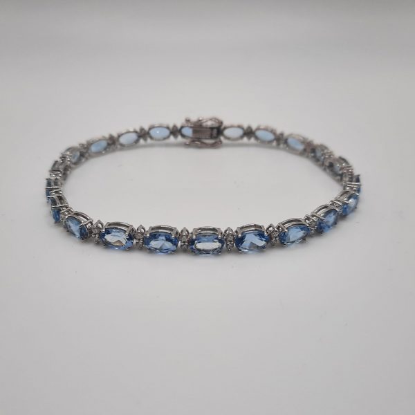 7.96ct Aquamarine and Diamond Line Bracelet