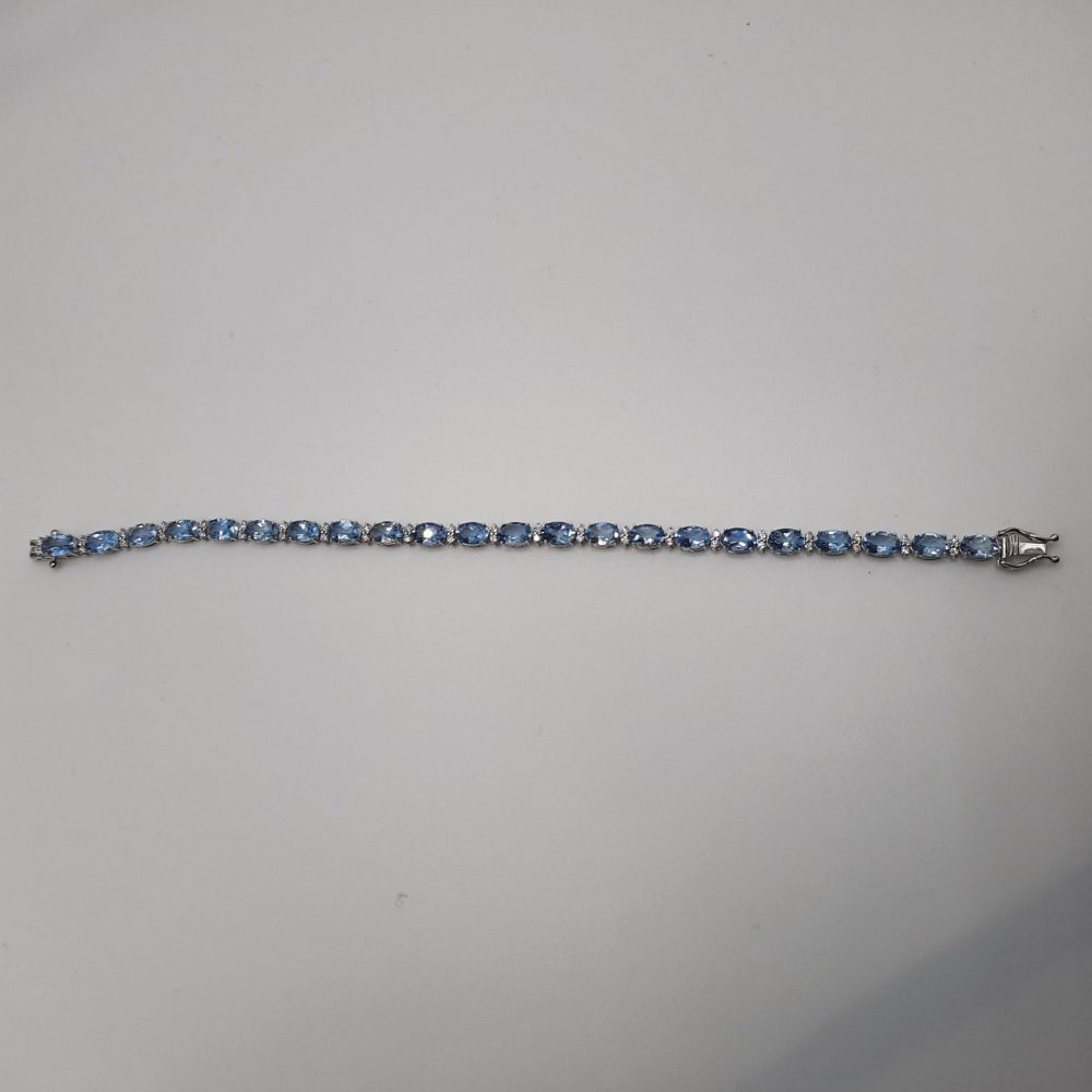 Aquamarine and Diamond Line Bracelet, 7.96 carats - Jewellery Discovery