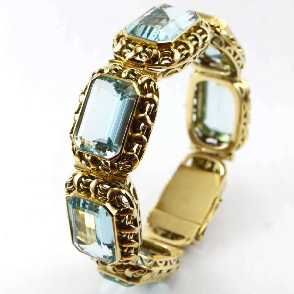 Vintage 1960s Retro Aquamarine and Gold Bracelet, 72 carat total
