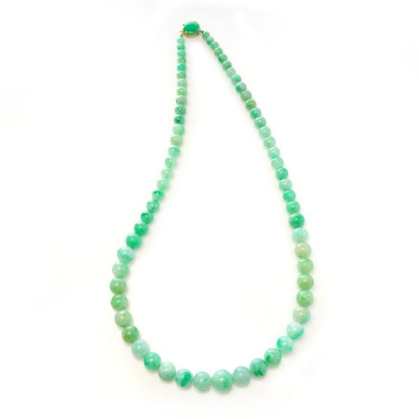 Vintage Mid 20th Century Bright Apple Green Jadeite Jade Beaded Necklace