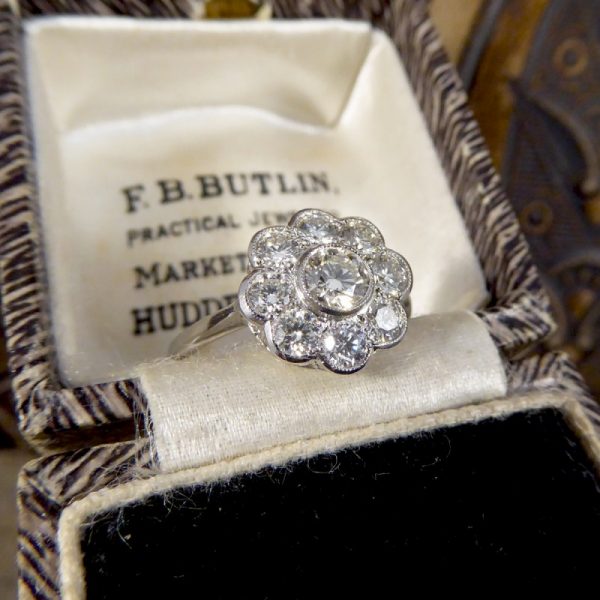 Contemporary 1.10ct Old Cut Diamond set Daisy Cluster Ring 