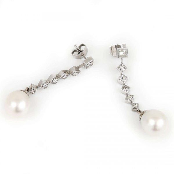 Contemporary 18ct White Gold Pearl and 3.10ct Diamond Drop Earrings