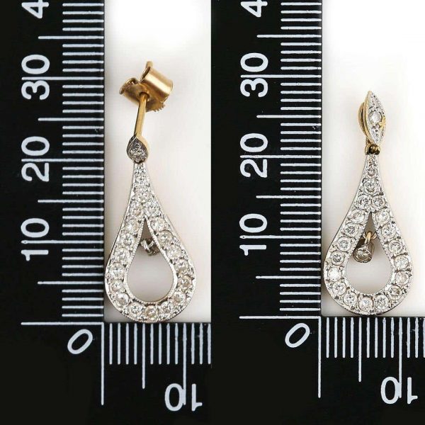 Contemporary 18ct White Gold 1ct Diamond Teardrop Pendant and Earrings SetContemporary 18ct White Gold 1ct Diamond Teardrop Pendant and Earrings Set