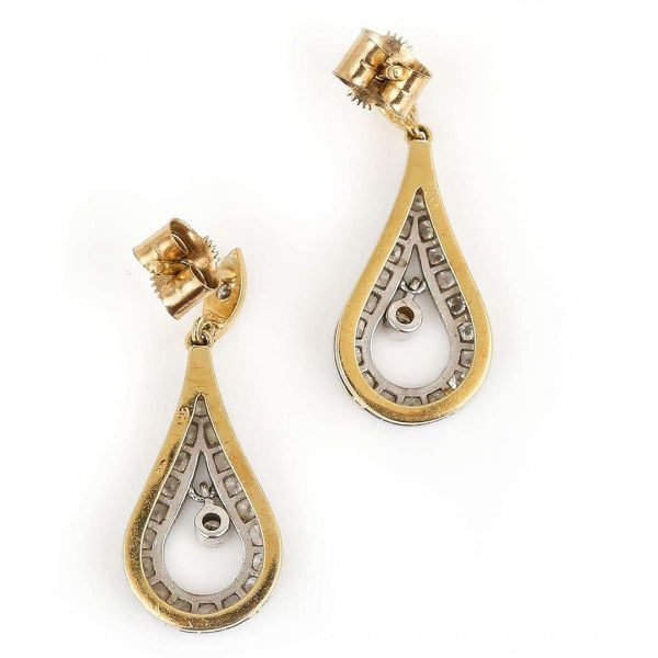 Contemporary 18ct White Gold 1ct Diamond Teardrop Pendant and Earrings Set