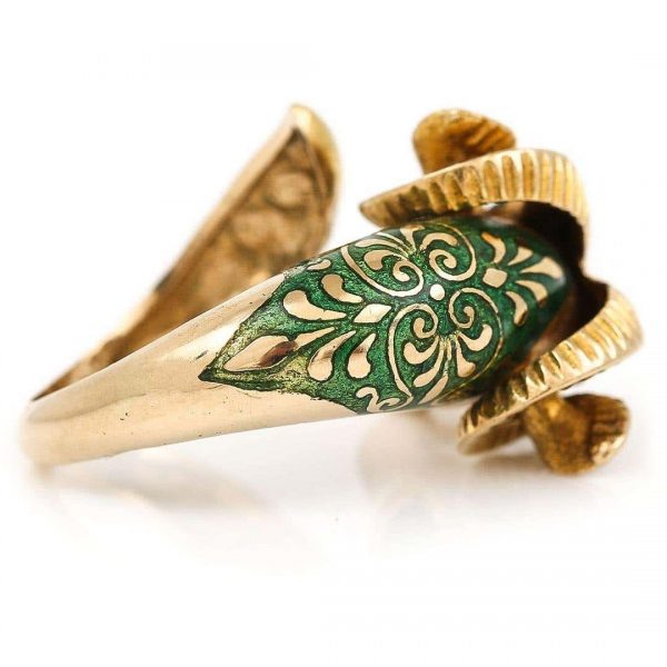 Vintage 18ct Gold Green Enamel Rams Head Celtic Ring