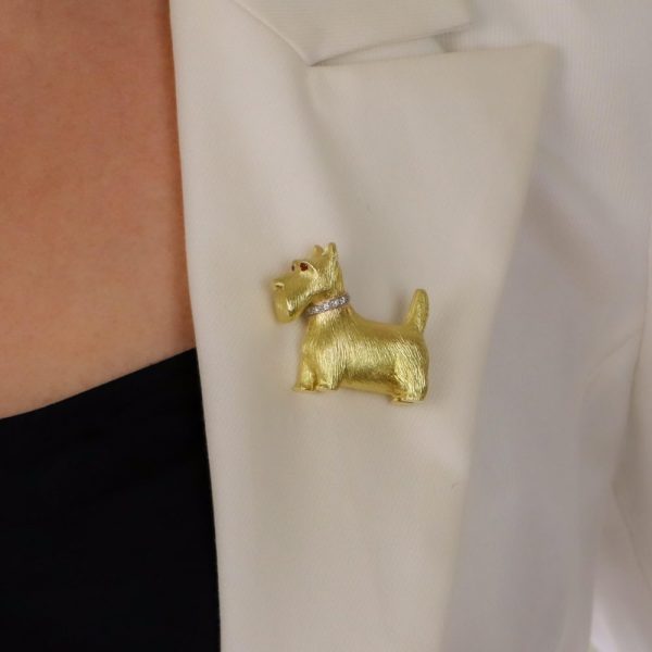 18ct Yellow Gold Scottish Terrier Dog Pin Brooch with Diamonds and Rubies