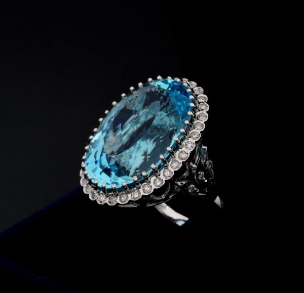 Vintage 27.00ct Aquamarine and Diamond Ring
