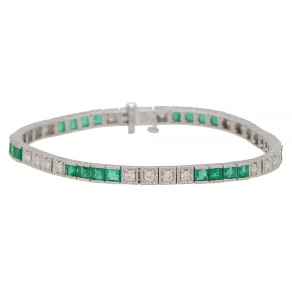 Modern Emerald and Diamond Line Tennis Bracelet