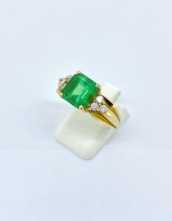 2.5ct Colombian Emerald and Diamond Dress Ring in 18ct Yellow Gold