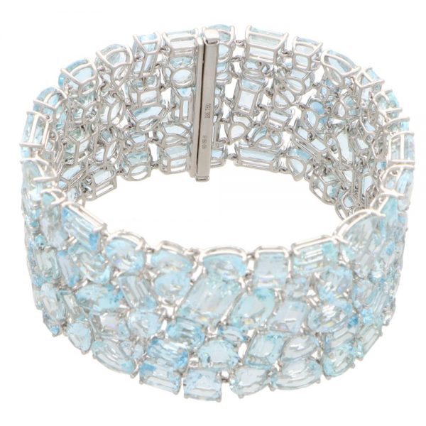 Contemporary 94.6ct Aquamarine Bracelet