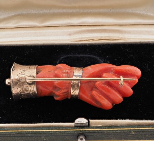 Antique Georgian Sciacca Coral Figa Hand 18ct Gold Brooch