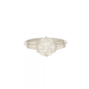 1.85ct Diamond Solitaire Ring With Baguette Cut Shoulders in Platinum