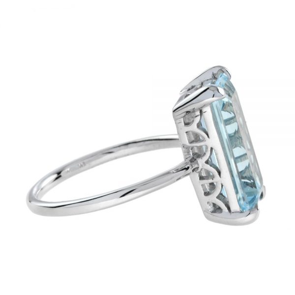 5.5ct Blue Topaz Solitaire Cocktail Ring