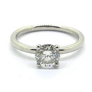 GIA Certified 0.90ct Diamond Solitaire Ring in Platinum