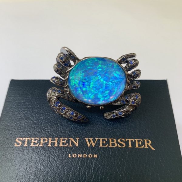 Stephen Webster Gold Sapphire Crystal Crab Ring