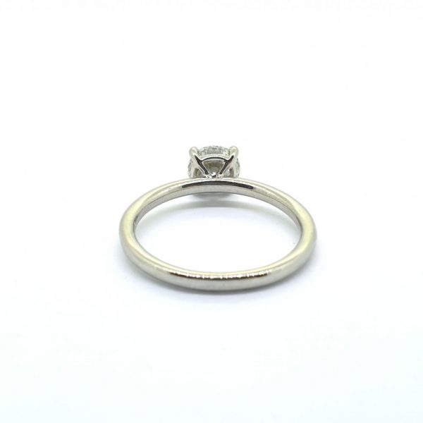 GIA Certified 0.90ct Diamond Solitaire Ring in Platinum