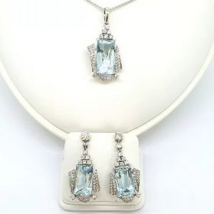 Vintage 35ct Aquamarine and Diamond Pendant and Earrings Suite