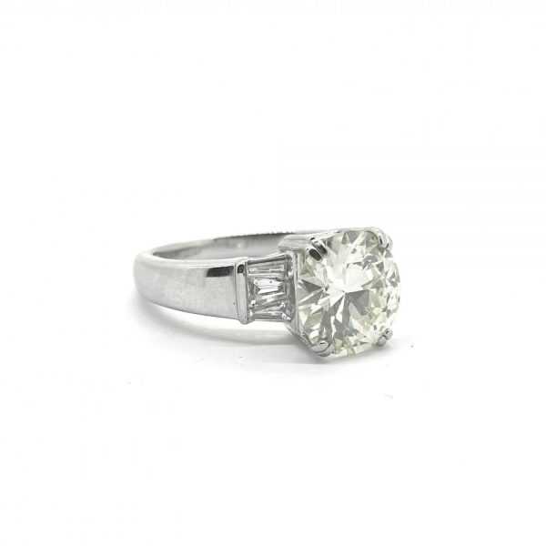 2.61ct Diamond Solitaire Engagement Ring with Trapeze Shoulders in Platinum