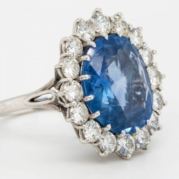 Vintage 9.5ct No Heat Sapphire and Diamond Cluster Ring in Platinum