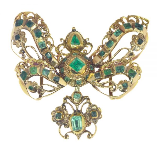 Antique Baroque Emerald and Gold Bow Pendant, 17th Century Circa 1650