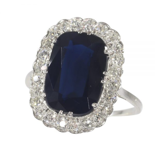 Deco sapphire and diamond cluster ring oval