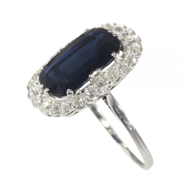 Vintage Deco sapphire and diamond cluster ring oval