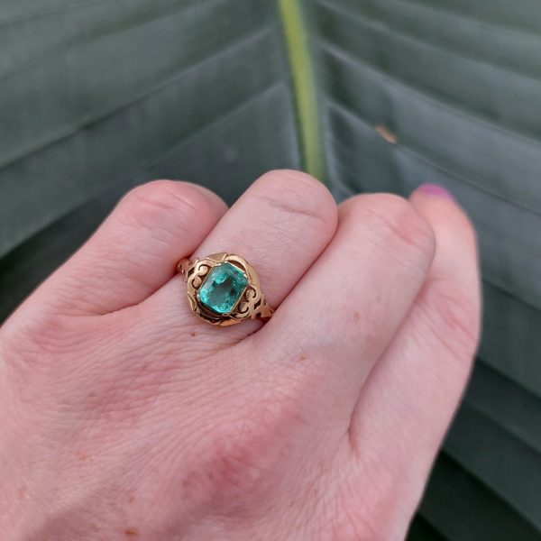 Vintage Emerald Solitaire Gold Ring