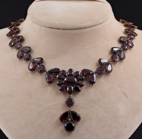 Antique Georgian Almandine Garnet Cluster Riviere Necklace