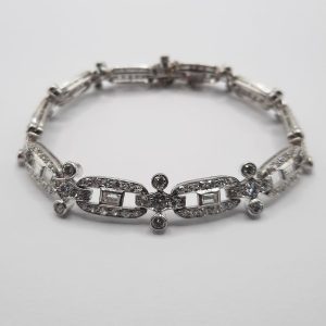 Art Deco Diamond Bracelet in Platinum