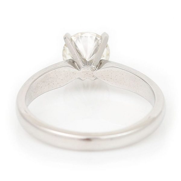 Classic 0.85ct Diamond Solitaire Engagement Ring in Platinum