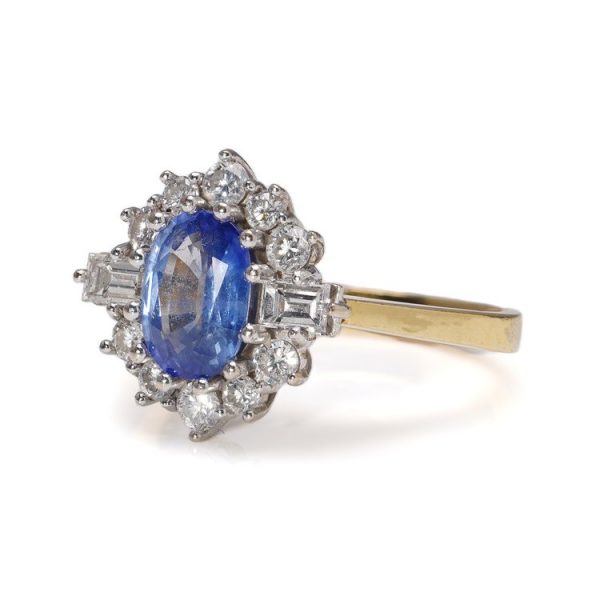 Vintage 1ct Oval Sapphire and Diamond Cluster Ring in 18ct Gold
