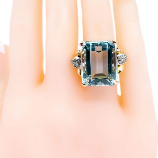 Vintage 20ct Aquamarine and Diamond Ring