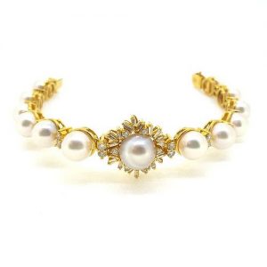 South Sea Pearl and Diamond Bracelet