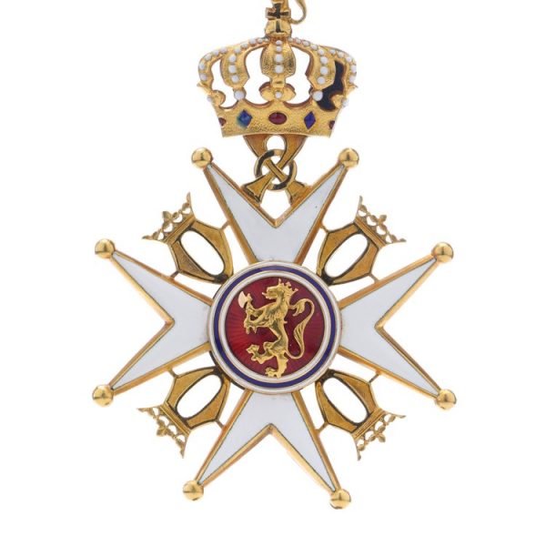 Antique Gold and Enamel Royal Norwegian Order of Olav white enamel Maltese cross